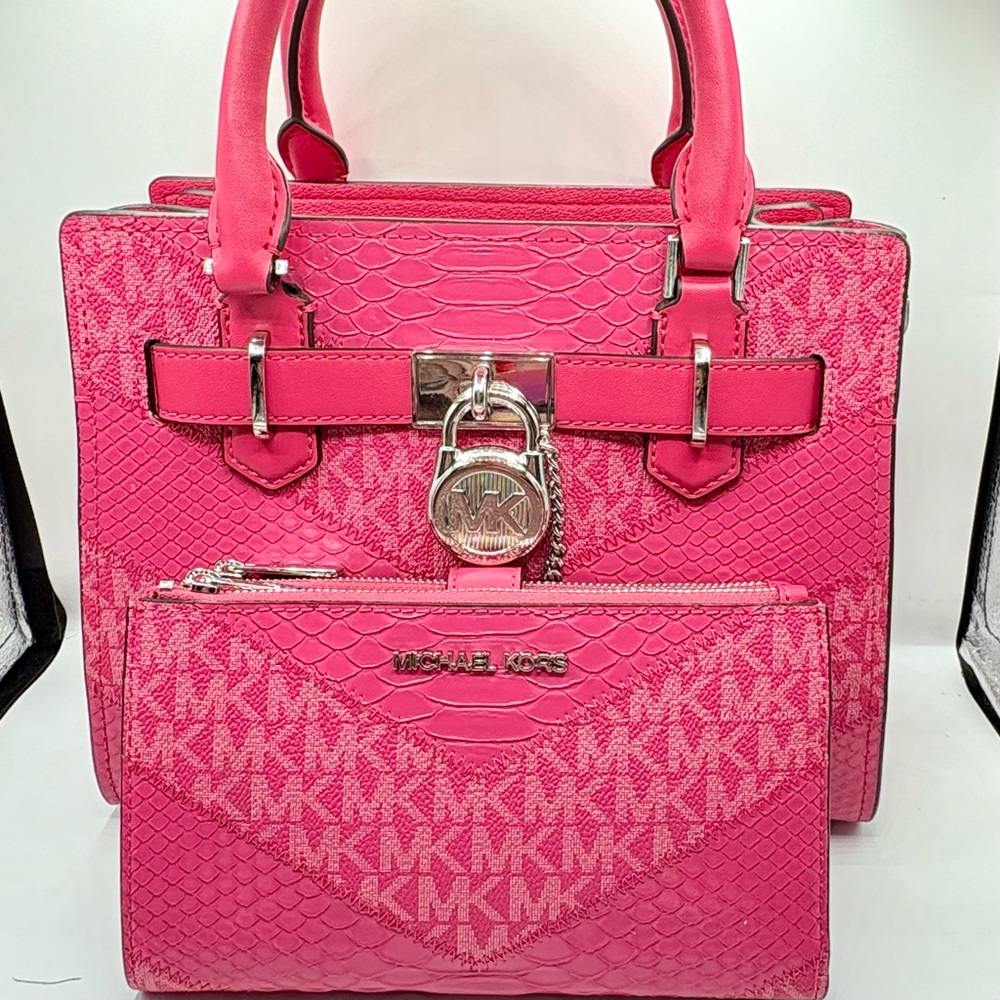 Michael Kors Hamilton Small Shoulder Bag with matching  Wristlet Wallet NWT